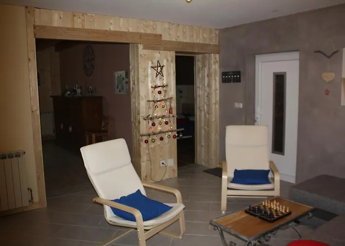 Сasa de vacaciones De La Lombarde