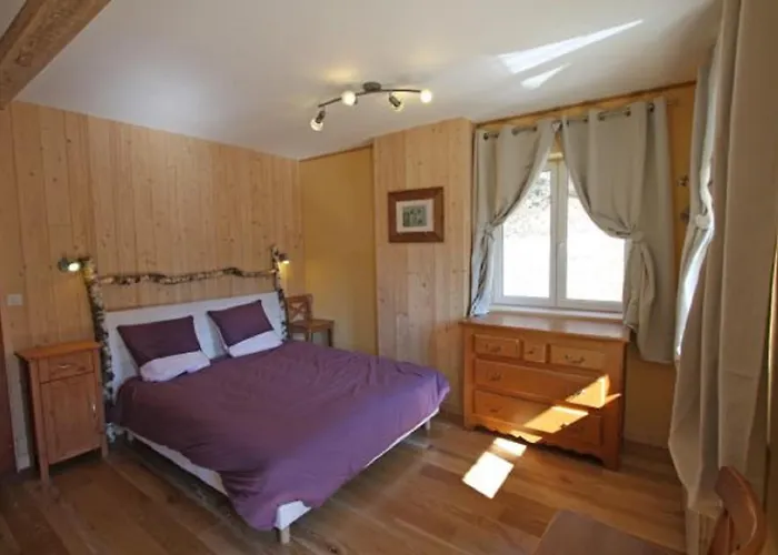 Сasa de vacaciones De La Lombarde *