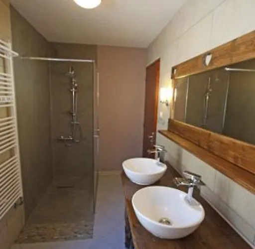 De La Lombarde 度假居 *